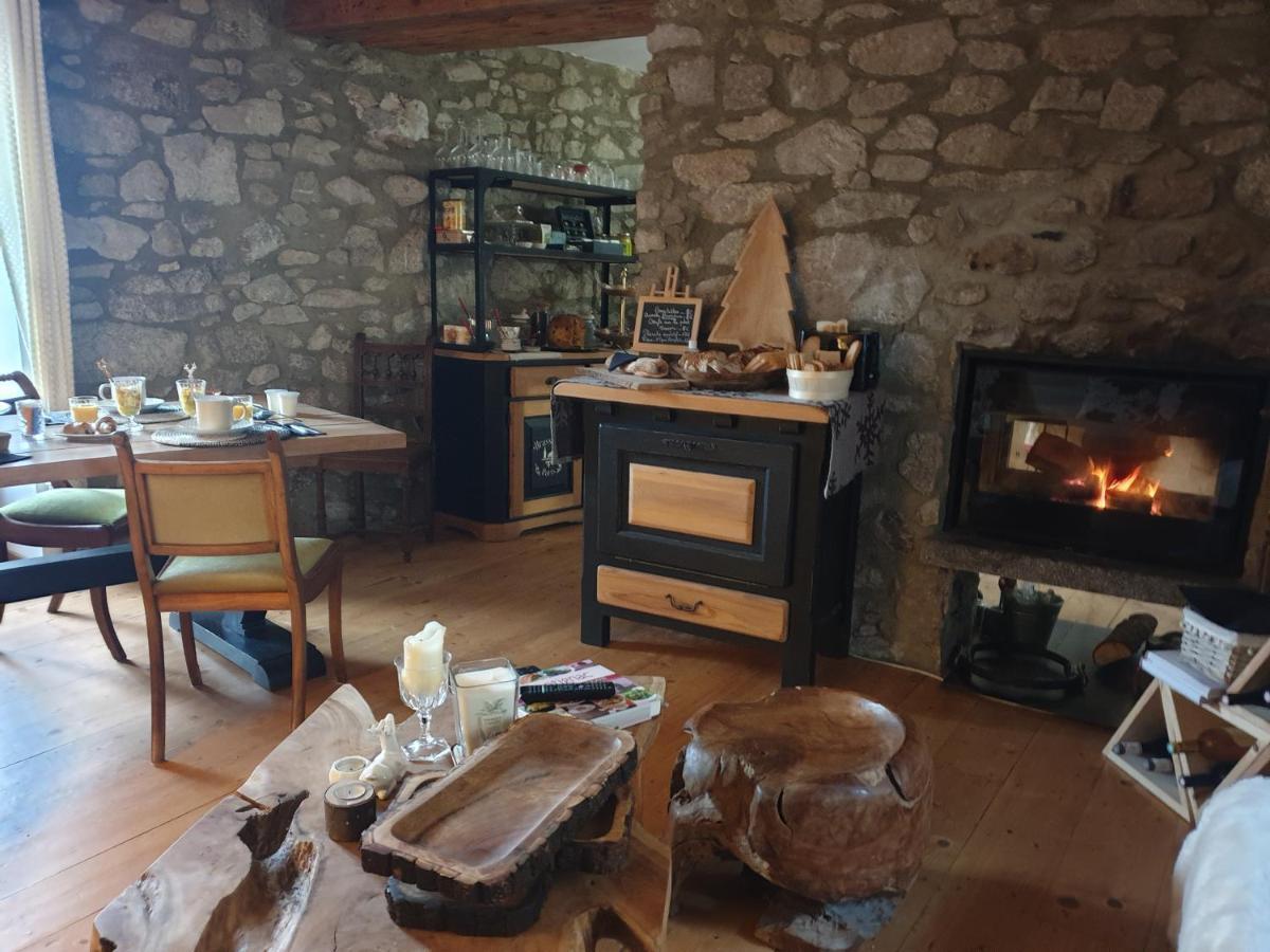 La Petite Chapelle Hotell Font-Romeu-Odeillo-Via Eksteriør bilde